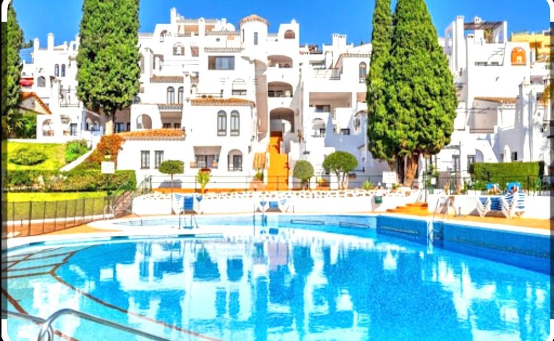 Apartamento Pueblo Evita Lägenhet Benalmádena Exteriör bild